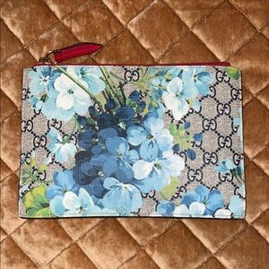 Gucci Blooms Floral Clutch with Signature Pattern